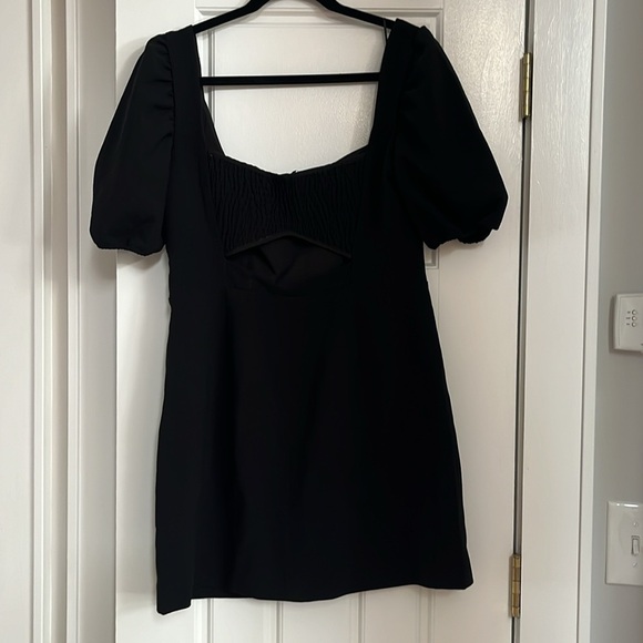 NWT FRENCH CONNECTION size 10 whisper cut out back black dress - Picture 5 of 7